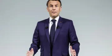 Macron: “2027’de iktidarın anahtarlarını aşırı sağa vermek istemiyorum”