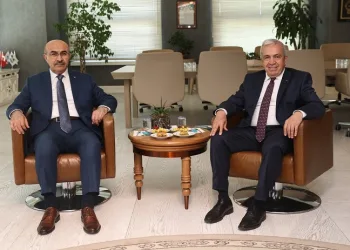 Vali Demirtaş’tan Başkan Şadi Özdemir’e ziyaret