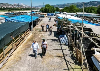 Bağışlar arttı, kurban pazarı boş kaldı