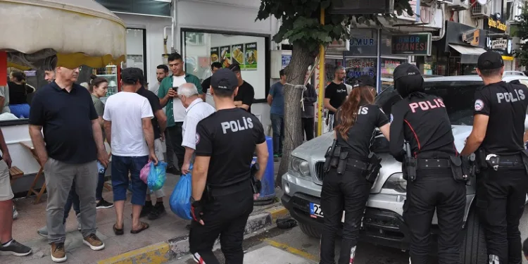 Polisin “Şok” uygulamasında lüks cipte uyuşturucu ele geçirildi