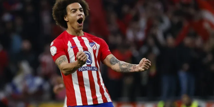 Atletico Madrid, Axel Witsel’in sözleşmesini 1 yıl daha uzattı