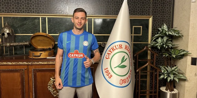 Çaykur Rizespor, Giannis Papanikolaou’yu renklerine bağladı