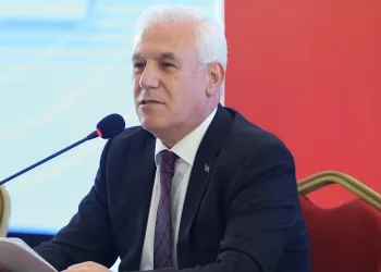 Başkan Bozbey’den Bursaspor taraftarına: ‘Tahta açılacak’