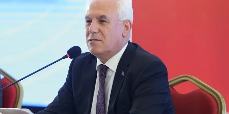 Başkan Bozbey’den Bursaspor taraftarına: ‘Tahta açılacak’