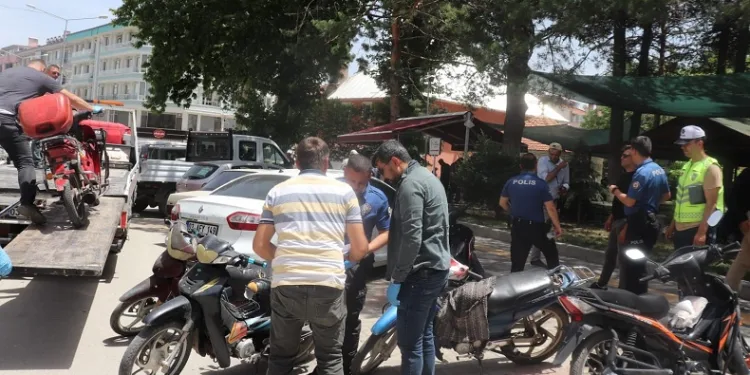 Polisten tescilsiz motosiklet sürücülerine yönelik denetim