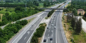 Trafikte akıcı yoğunluk devam ediyor