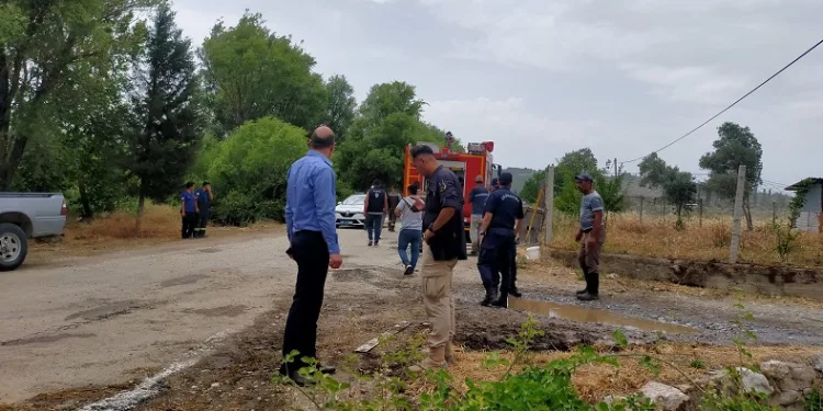 Alevler yerleşim alanlarını tehdit ediyor