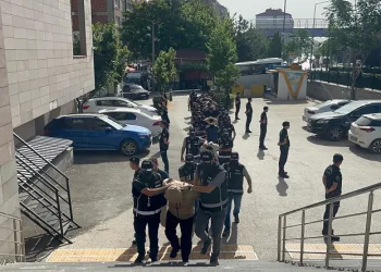 Tefecilik yaparak 153 milyon TL gelir elde eden 12 kişi adliyeye sevk edildi