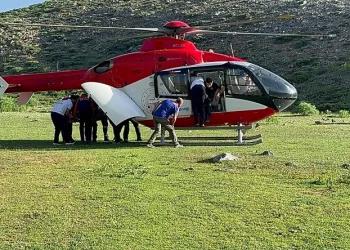 Attan düşen kadın helikopterle hastaneye kaldırıldı