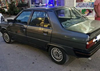 Otomobile çarpan motosikletli yaralandı