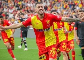 Göztepe, Romulo Cardoso ile 3 yıllık sözleşme imzaladı