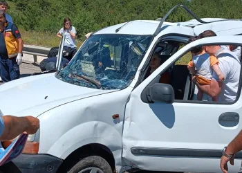 1’i ağır 6 kişinin yaralandığı kazanın güvenlik kamerası ortaya çıktı