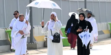 Mekke’de aşırı sıcaklardan 11 ülkeden binden fazla hacı adayı hayatını kaybetti