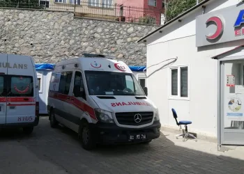 Baraka yangınında 4 kişi hastanelik oldu