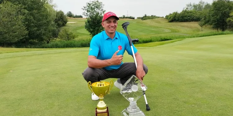 Milli golfçü Mehmet Kazan Çekya’da şampiyon oldu