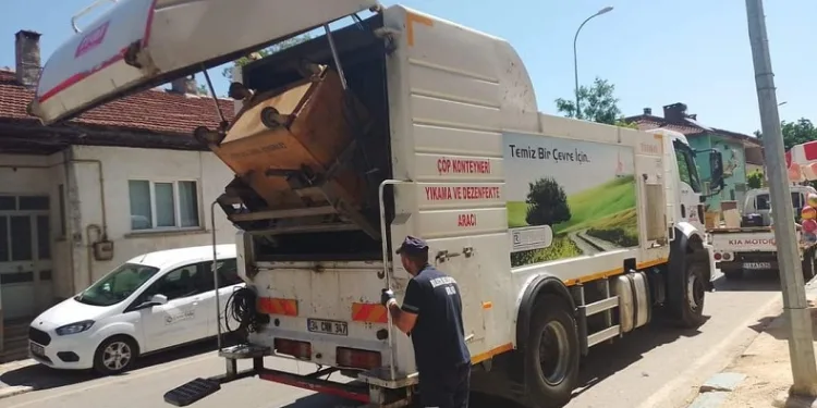 Ekipler bayram boyunca çalıştılar