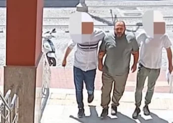 5 yıl 10 ay kesinleşmiş hapis cezası ile aranan şahıs kıskıvrak yakalandı