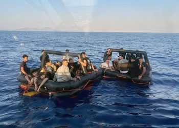 Datça açıklarında 28 düzensiz göçmen kurtarıldı