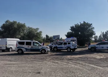 Boş arazide erkek cesedi bulundu