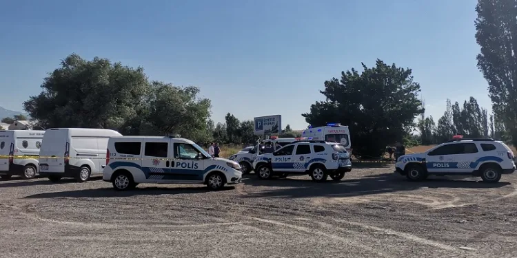 Boş arazide erkek cesedi bulundu