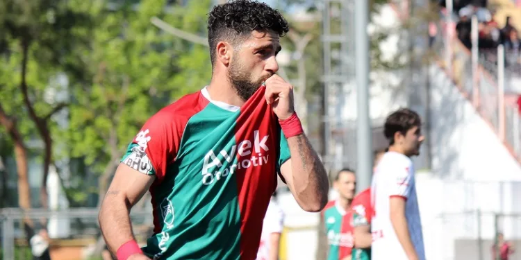 Enes Nalbantoğlu, iki yıl daha Karşıyaka’da
