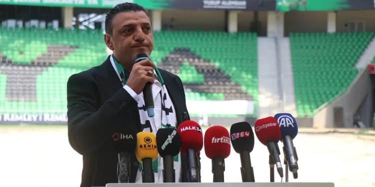 Sakaryaspor’un yeni başkanı Gökhan İn oldu
