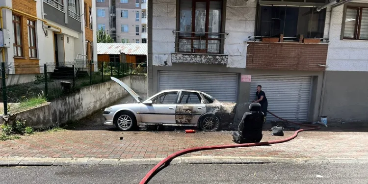 Bolu’da kaynak yapılan otomobil kül oldu