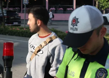 “Dur” ihtarına uymadı motosikleti bağlandı