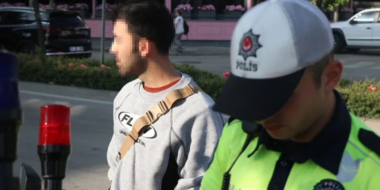 “Dur” ihtarına uymadı motosikleti bağlandı