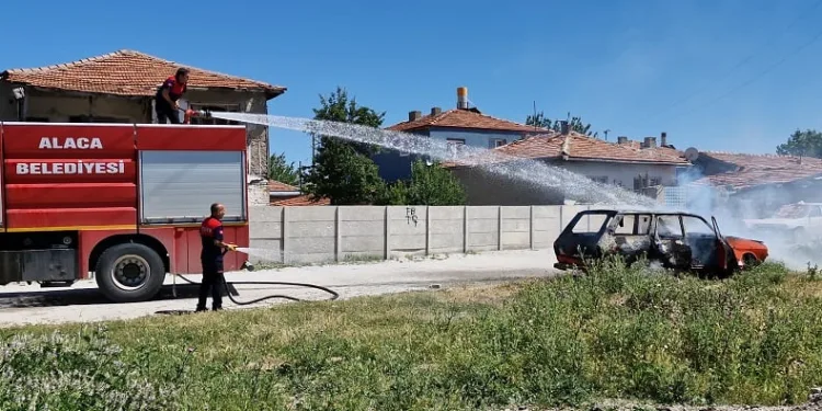 Park halindeki otomobil küle döndü