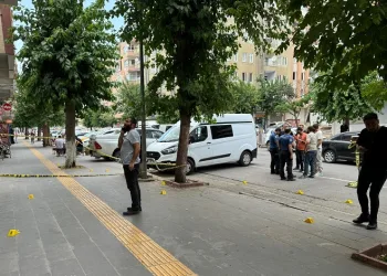 Diyarbakır’da anlaşma masasında silahlar konuştu
