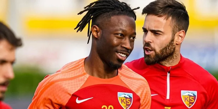 Kayserispor Mane ile sözleşme yeniledi