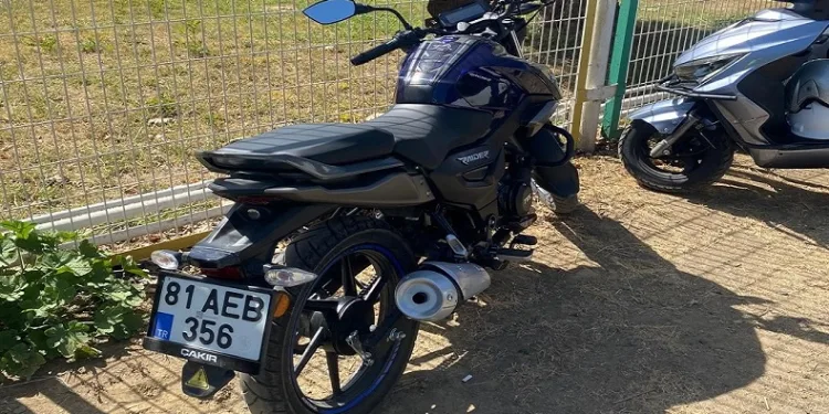 Hız yapan motosikletin plakasının başka araca ait olduğu ortaya çıktı
