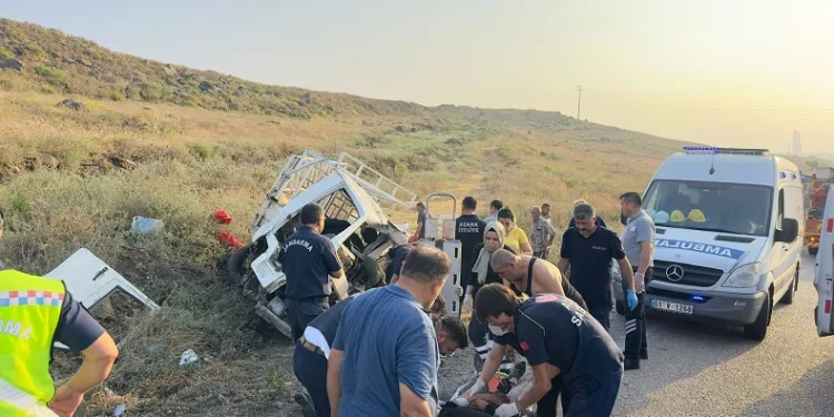 Adana’da trafik kazası: 3 ölü, 2 yaralı