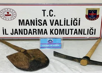 Manisa’da defineciler suçüstü yakalandı