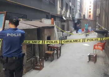 Genç kadın çay ocağında eski sevgili dehşetini yaşadı