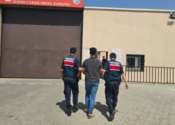 19 yıl kesinleşmiş cezası bulunan firariyi jandarma yakaladı