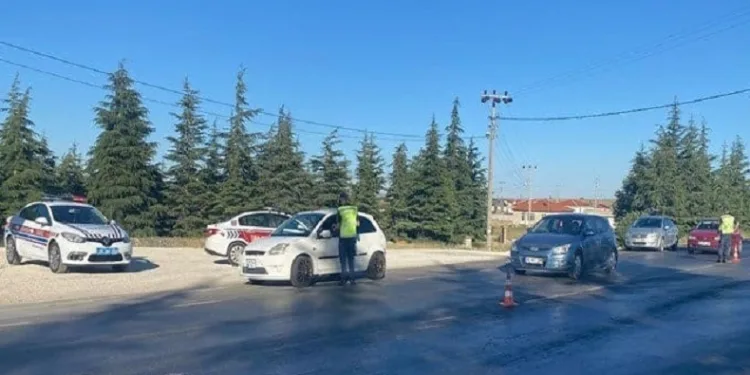 Jandarma ekipleri bayram tatilinde 2 milyon 727 bin TL ceza kesti