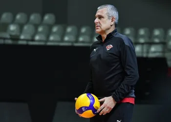 Türk Hava Yolları, başantrenör Ze Roberto ile sözleşme yeniledi