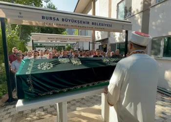 Bursa’da Jet skiden düşerek hayatını kaybeden genç kız toprağa verildi
