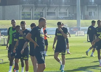 Fenerbahçe sezonu Topuk Yaylası’nda açtı