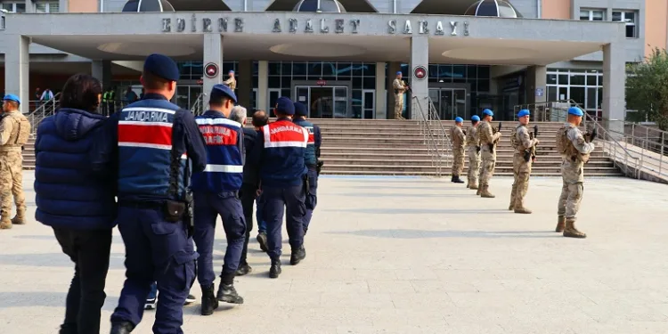 Edirne’de yakalama kararı bulunan 124 kişi yakalandı