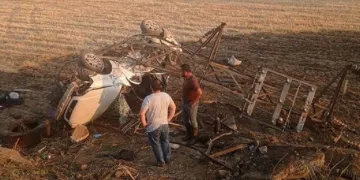Manisa’da otomobil tarlaya uçtu: 1 ölü