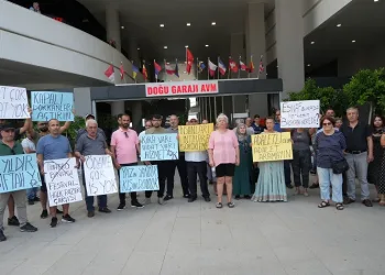 Antalya’da Doğu Garajı AVM esnafı, kapalı dükkanlardan dertli