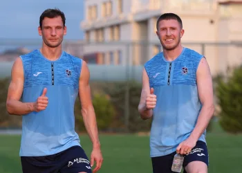 Borna Barisic ve John Lundstram ilk antrenmana çıktı