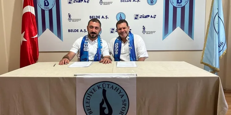 Belediye Kütahyaspor’un yeni teknik direktörü Hakan Şapçı oldu