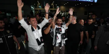 Beşiktaş’ın yeni transferi Rafa Silva, İstanbul’da