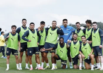 Fenerbahçe, yeni sezon hazırlıklarını sürdürdü