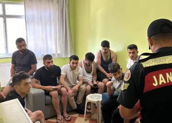 Sakarya’da göçmen kaçakçılığı şebekesine büyük darbe