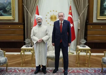 Cumhurbaşkanı Erdoğan, Diyanet İşleri Başkanı Erbaş’ı kabul etti